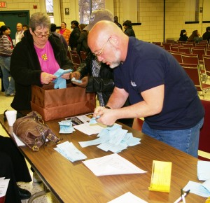 ShopRite workers from UFCW Local 1776 ratified new contracts that include wage increases and maintain benefits.