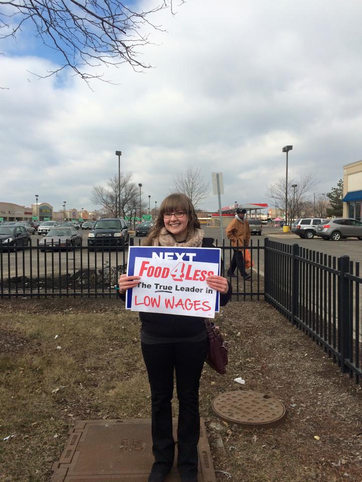 Former GOLD intern Tracy Officer supports Food 4 Less workers